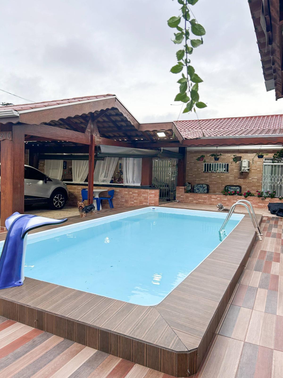 Casa à venda com 3 quartos, 250m² - Bom Retiro,Matinhos