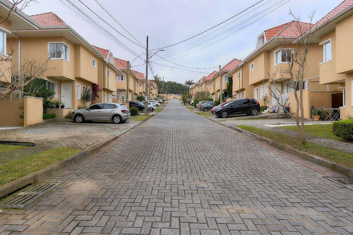 Sobrado em condomínio à venda com 3 quartos, 73m² - Barreirinha,Curitiba