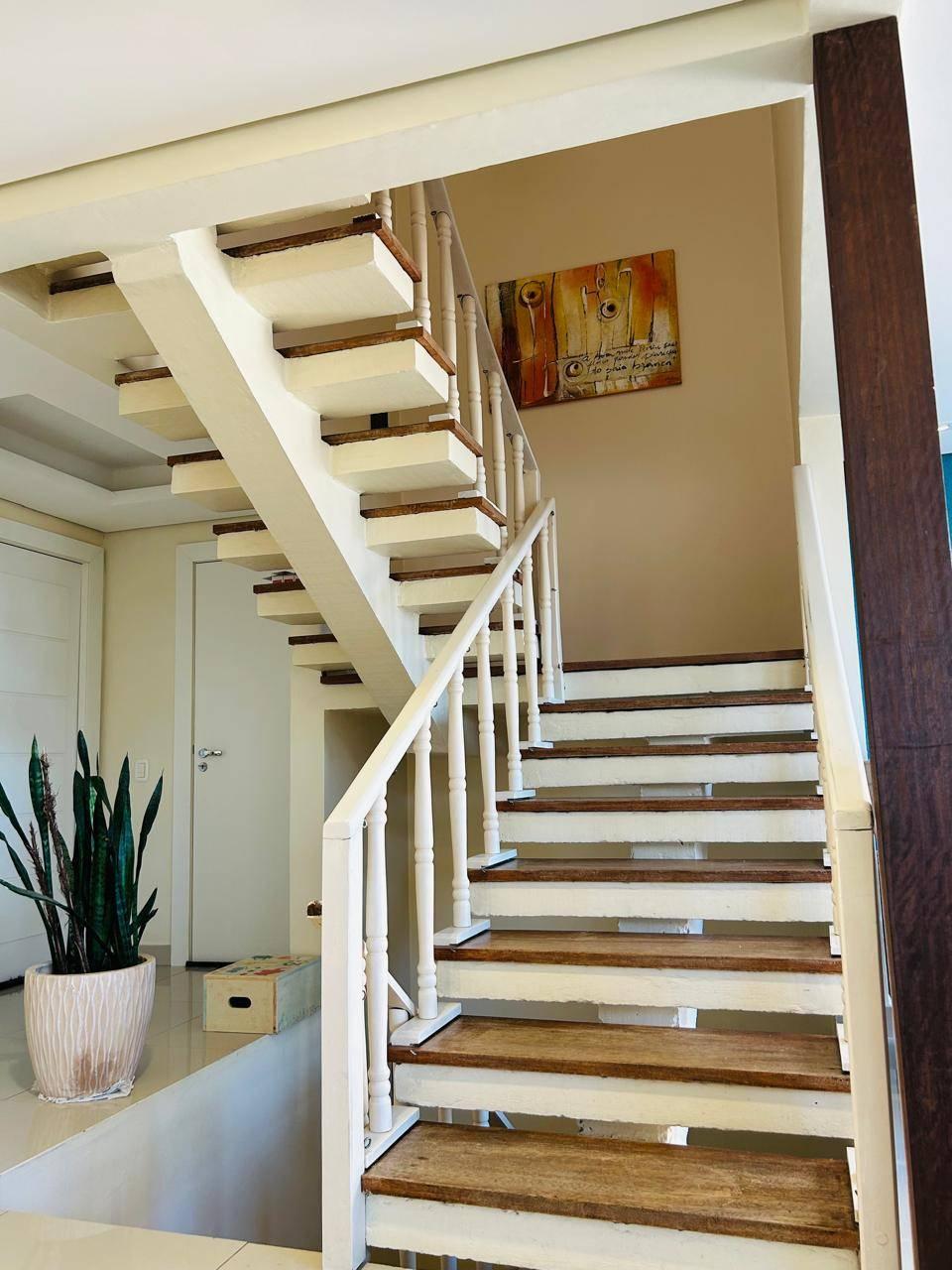 Vende-se Casa no Bairro Madureira, Caxias do Sul – Conforto e Sofisticação - Aconchego Imóveis